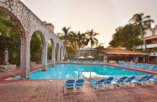Las Gaviotas Condo | Modern 1BR Suite at El Cid Granada Hotel