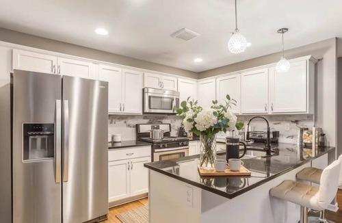 Lowry Hill East House | Modern 3 Bed 3 Bath Condo in Uptown