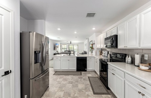 Glendale House | Modern 3BR 2BA Home Near Westgate & Luke AFB