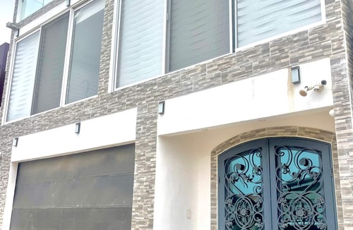 Playas De Tijuana House | Modern 4 story Beach House