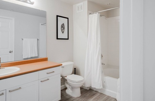 Tramonto Apartment | Modern Apartment in Prime Location (ID4278)