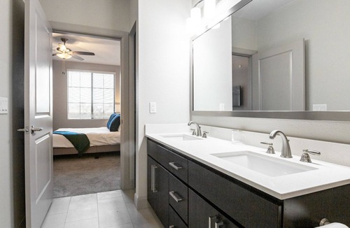 Ironwood Estates Apartment | Modern Apartment in Prime Location (ID5000)