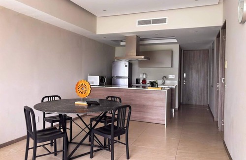 Financial District House | Modern Apartment | Luxury, Comfort, and Location