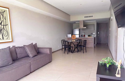 Financial District House | Modern Apartment | Luxury, Comfort, and Location