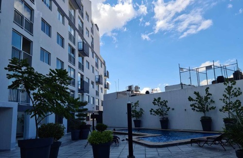 San Juan de Dios Apartment | Modern apt w/A/C & pool in downtown GDL
