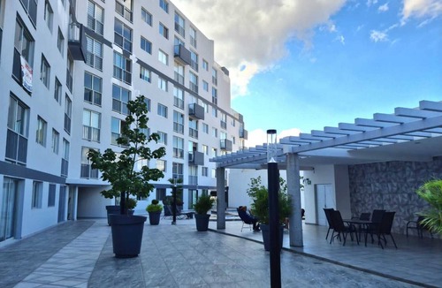 San Juan de Dios Apartment | Modern apt w/A/C & pool in downtown GDL