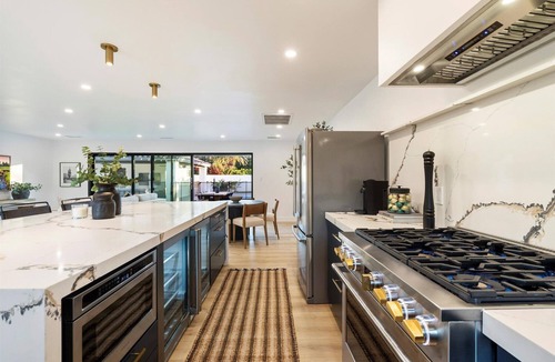 Arcadia Lite House | Modern Arcadia Oasis: Newly Renovated. Indoor-Outdoor Living. Walk to Dining!