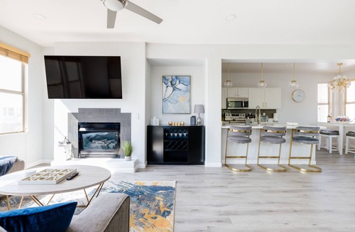 Kierland House | Modern Condo w/Pool, Hot Tub & Gym!