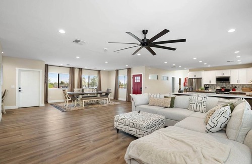 Chandler House | Modern DT Gem | Perfect for Business & Groups