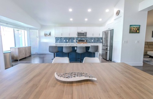 Sonoma Ranch House | Modern Gilbert Getaway w/Hot Tub Spacious Backyard Near Downtown