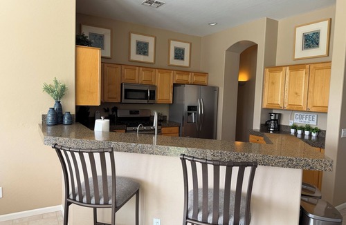Island at Ocotillo House | Modern Golf Course/Water View House with Hot Tub - 3 Bedroom - 2 King Mattresses