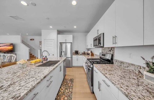 Fontana House | Modern Haven on Calla Lily Dr #42555