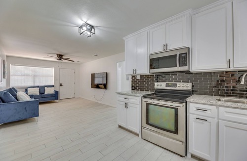 Edinburg House | Modern Home in Edinburg: Half-Mi Walk to UTRGV!