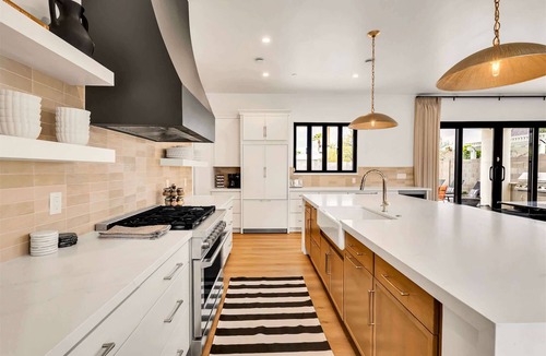 Southwest Village House | Modern Manor-6BR, Pool/Spa, Air Hockey, Ping Pong