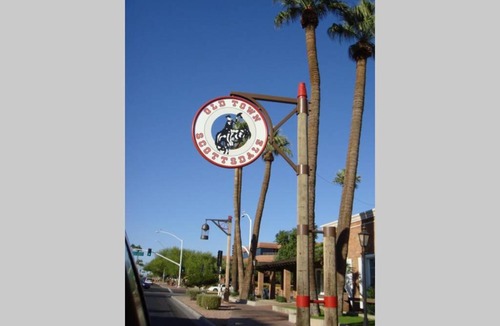 South Scottsdale Apartment | Modern Old Town 1 Bedroom Condo