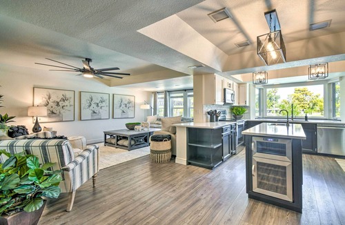 Moon Mountain Vistas House | Modern Phoenix Home: Poolside Family Retreat!
