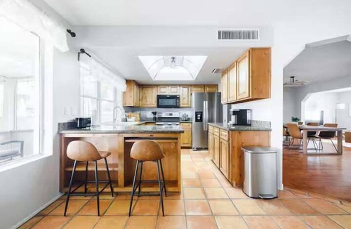 Dobson Ranch House | Modern Retreat | 3BR Family Stay w/Pool + Swingset | Near Cubs & A's