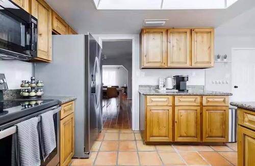 Dobson Ranch House | Modern Retreat | 3BR Family Stay w/Pool + Swingset | Near Cubs & A's