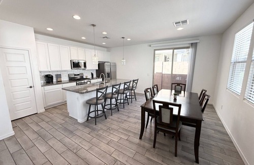 Surprise House | Modern Retreat - Pool - Fire Pit - Near Lake - Surprise Stadium - Near Sports