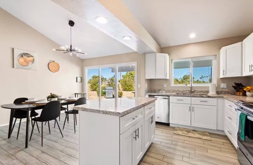 Tempe House | Modern Retreat - Private Pool - Hot Tub - Huge Lot