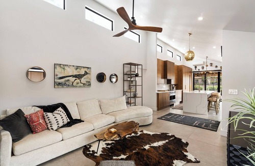 Tempe Condo | Modern Retreat w/Community Pool-5 mins to ASU