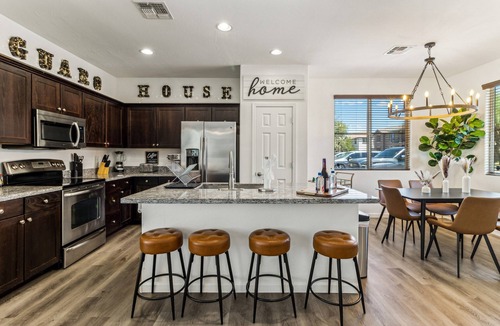 Maryvale House | Modern & Spacious 4 BR Fully Equipped Home!