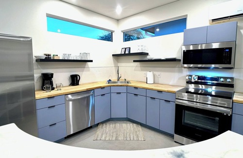 North Dodge House | Modern Studio Home SolMod # 1