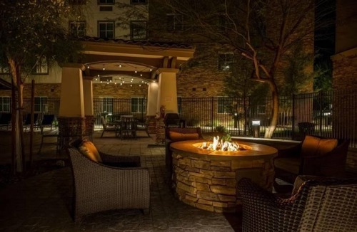 Gilbert Apartment | Modern Studio in Phoenix | Outdoor Pool + Hot Tub + Free Breakfast