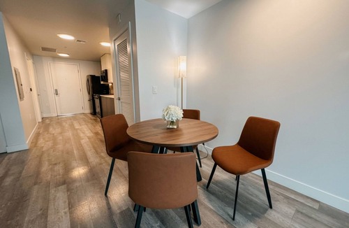 Fairfax District Apartment | Modern Studio w/Parking/Fully Furnished/Prime Location/Monthly Stay
