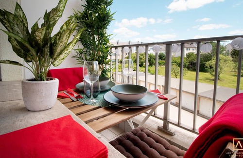 Gasperich Apartment | Modern Style Studio w/ Balcony + Smart TV. Business / Leisure.