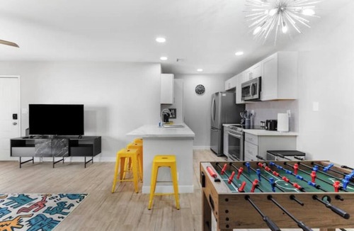 Tempe Apartment | Modern, stylish condo in Sun Devil Country