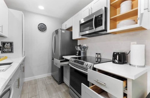 Tempe Apartment | Modern, stylish condo in Sun Devil Country