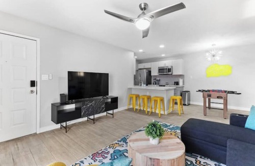 Tempe Apartment | Modern, stylish condo in Sun Devil Country