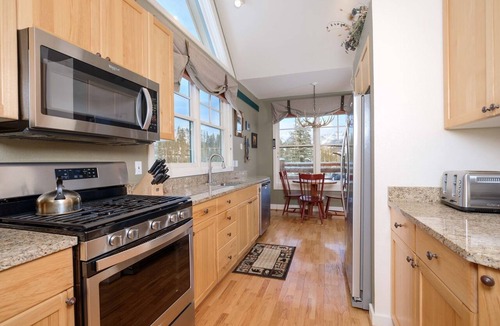 Saddle Ridge House | MoonlightBasin Multilevel Luxury Chalet, Hot Tub, 2 Decks, Outdoor seating,Views