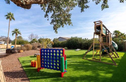 Shea North Estates House | Moroccan Oasis-Pool Games & Family Fun Awaits