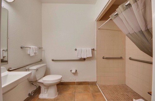 Brownsville Hotel | Motel 6 Brownsville, TX
