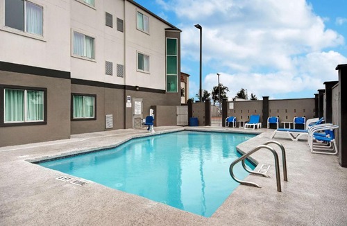 Pharr Hotel | Motel 6-Pharr, TX