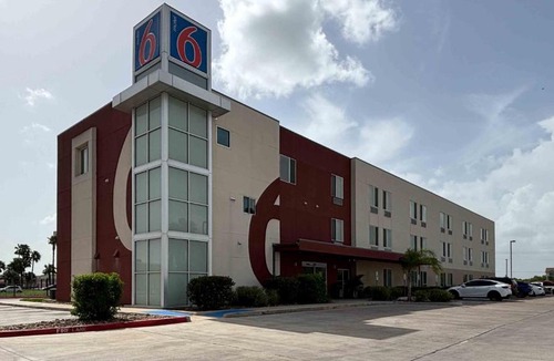Weslaco Hotel | Motel 6-Weslaco, TX