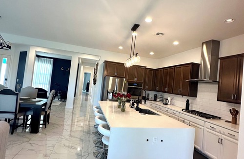 South Mountain House | Mountain Luxe Retreat – Comfort & Resort Amenities in Phoenix