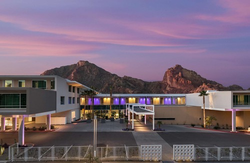 Paradise Valley Hotel | Mountain Shadows Resort Scottsdale
