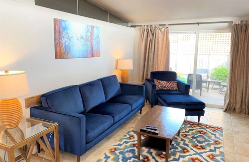 North Arroyo Condo | Mountain view condo unit in Angeles Forest Foothills – Near Old Town Pasadena