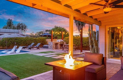 Moon Valley Vista House | mountain view private pool stunning backyard bbq central location!