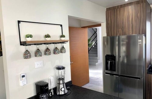 Providencia Condo | Mr W | 3BR Central Location Apartment