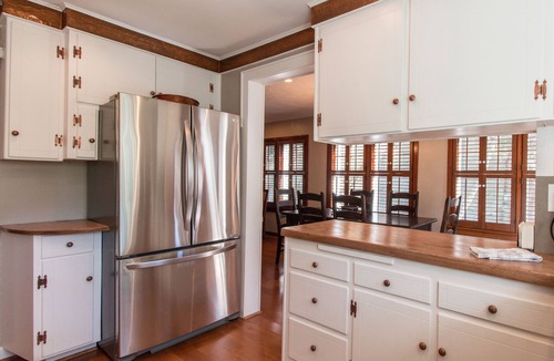 San Antonio Heights House | Mt. Baldy Cottage on Bear Creek in the Secluded Village of Mt. Baldy