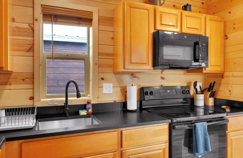 Summerhaven Cabin | Mt. Lemmon Hotel Pet Friendly Cabin #3