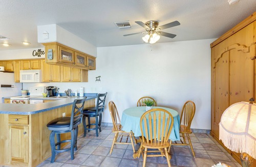 Foothills Apartment | Mtn-View Casita w/Rooftop Deck & Patio in Yuma!