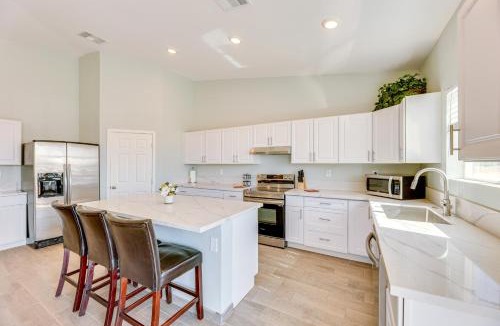 Casa Grande House | Mtn Views: Spacious Family Home in Casa Grande!