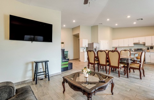 Casa Grande House | Mtn Views: Spacious Family Home in Casa Grande!