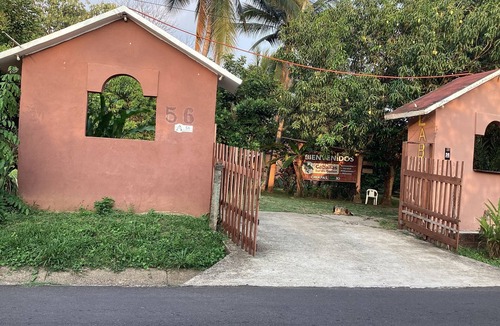 Tuxtla Chico Cabin | Flores exóticas Cozy cabin charming 1ra. Sección de Guillén Oriente WiFi, AC
