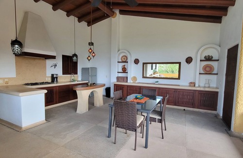 Zihuatanejo Condo | My Zihua Dream is a PENTHOUSE CONDO just steps from La Ropa Beach, 2 BR 3.5 BA